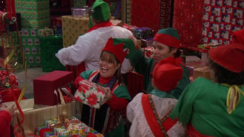 Meet the Santas (2005) download