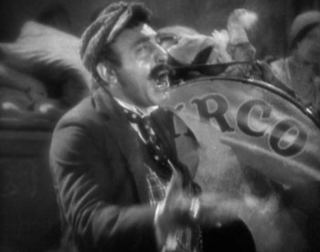 Street Angel (1928) download