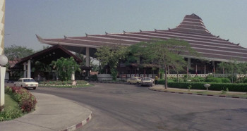 Emanuelle in Bangkok (1976) download