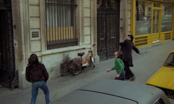 Y'a un os dans la moulinette (1974) download