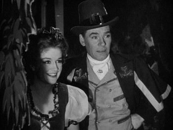 Yankee Doodle Dandy (1942) download